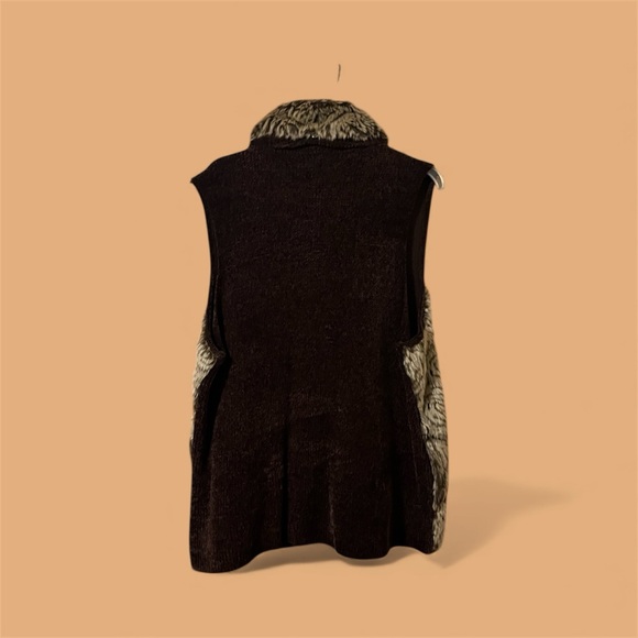 Women’s Faux Fur Vest with Detachable Collar - Size 2X - Picture 3 of 11